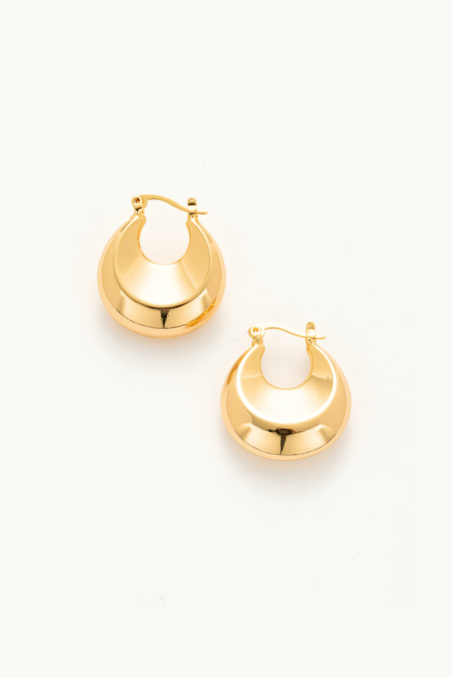 Tess Hoop Earrings